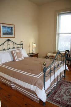 The Harbourfront Inn Sainte-Catherine 外观 照片